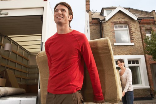 Local Blackwall storage service for moving and renovation periods